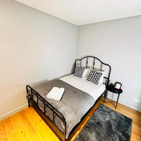 Appartement The Eca De Queiroz House - No Cv E - Three-bedroom