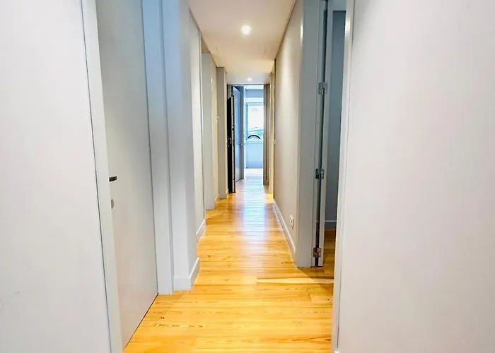 The Eca De Queiroz House - No Cv E - Flat B - Three-bedroom 리스본