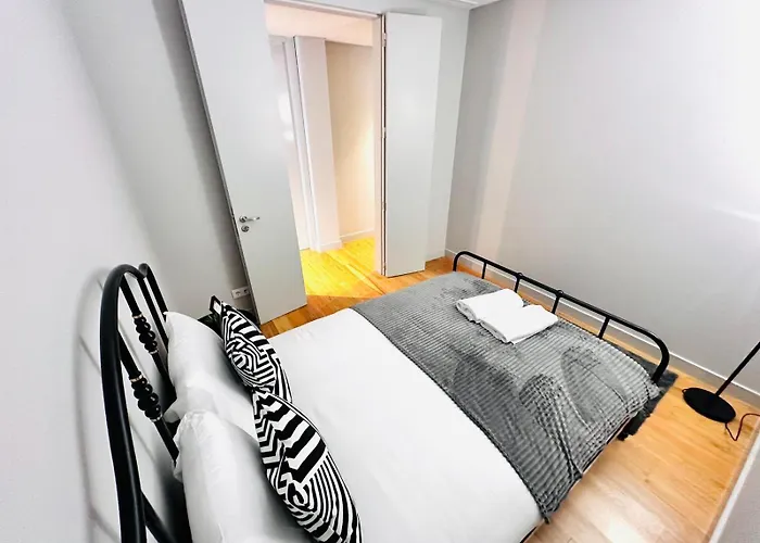 The Eca De Queiroz House - No Cv E - Flat B - Three-bedroom * 리스본