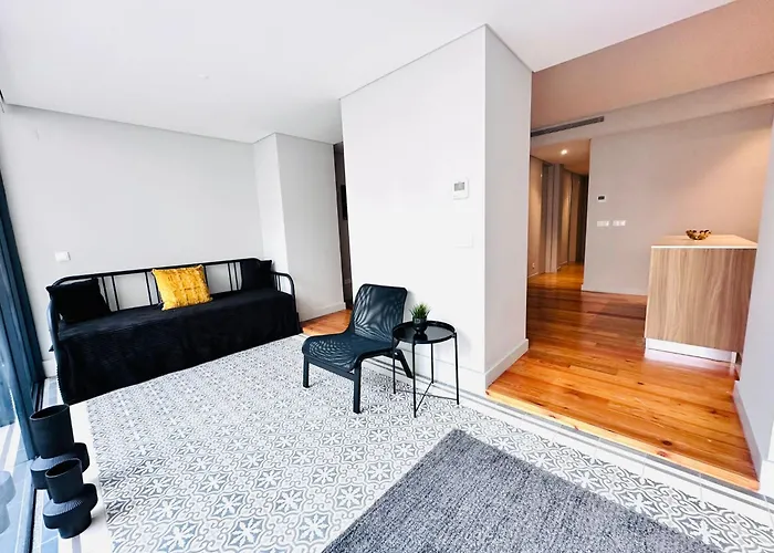 The Eca De Queiroz House - No Cv E - Flat B - Three-bedroom * 리스본