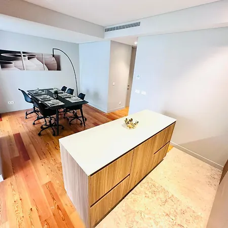 Daire The Eca De Queiroz House - No Cv E - Flat B - Three-bedroom
