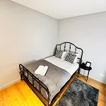 Apartment The Eca De Queiroz House - No Cv E - Flat B - Three-bedroom