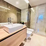 Apartment The Eca De Queiroz House - No Cv E - Flat B - Three-bedroom