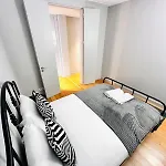The Eca De Queiroz House - No Cv E - Flat B - Three-bedroom * Lisbon