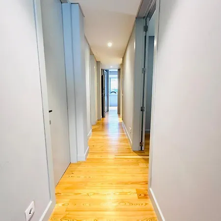 The Eca De Queiroz House - No Cv E - Flat B - Three-bedroom 리스본
