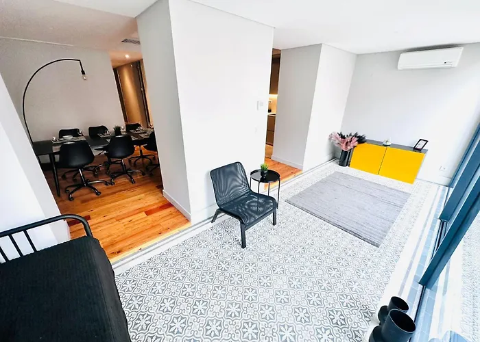 The Eca De Queiroz House - No Cv E - Flat B - Three-bedroom Lisboa