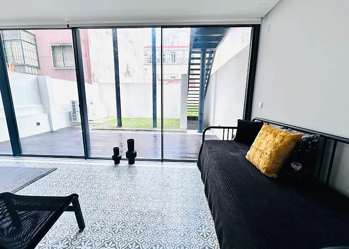 The Eca De Queiroz House - No Cv E - Flat B - Three-bedroom